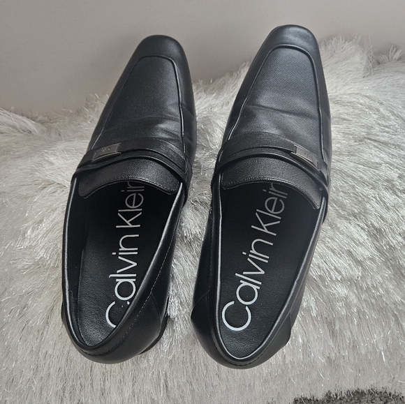 Pre loved barely worn!! Calvin Klein mens dress shoe - Picture 7 of 12